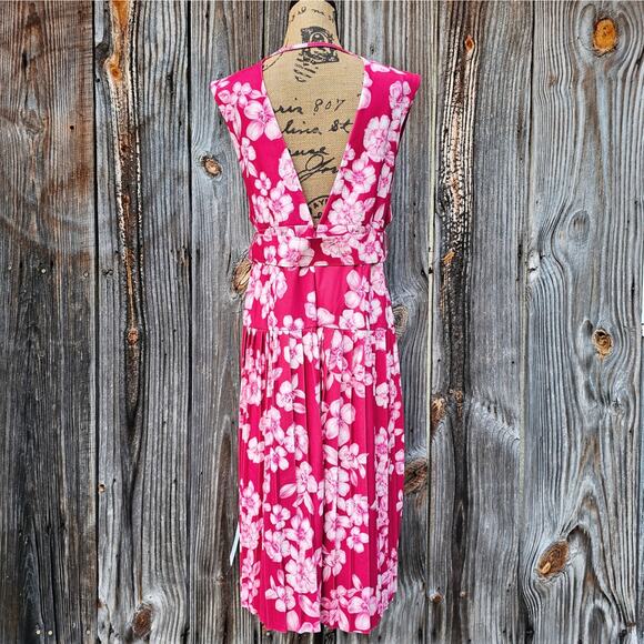 Pink Floral Dress ASOS Size 12 Plunge VNeck Belted Pleats Sleeveless Stretch - Picture 3 of 11